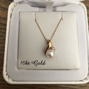 Diamond and Pearl Necklace